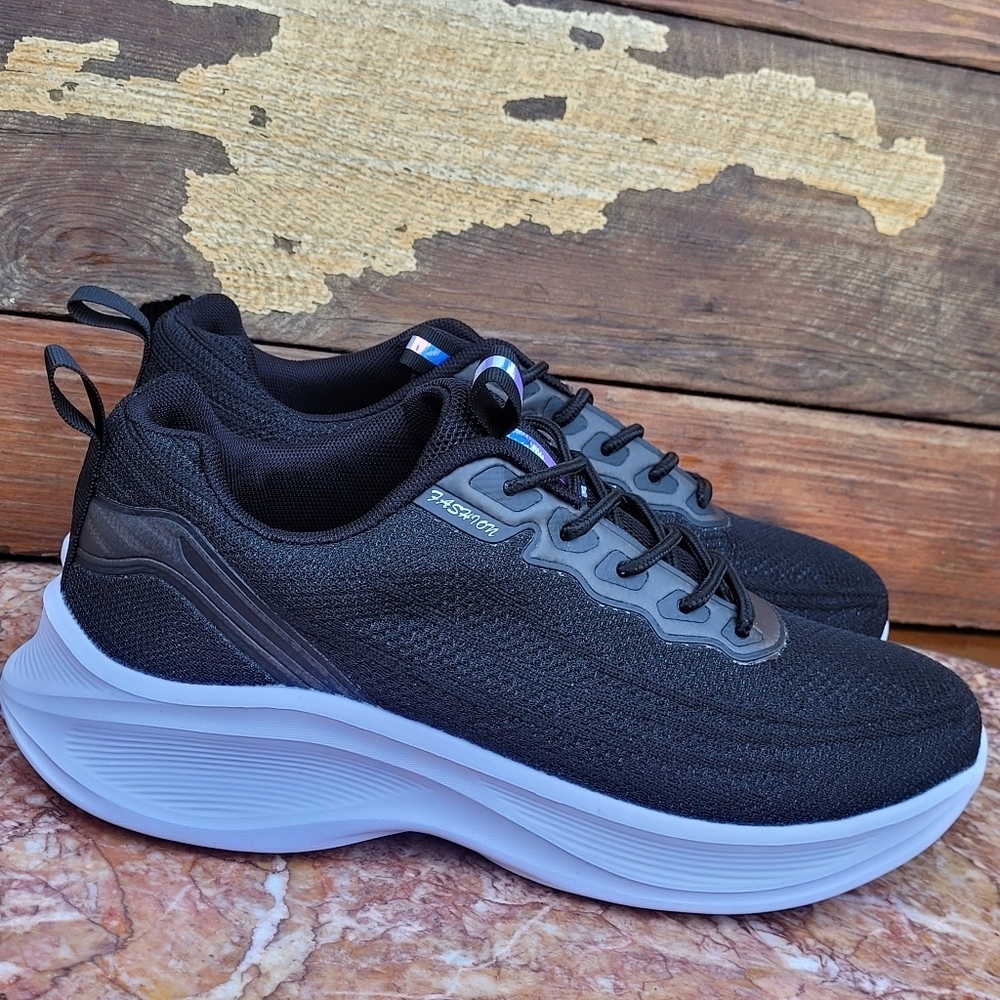 Women's Lightweight Breathable Flying Sneakers Sz 11.5